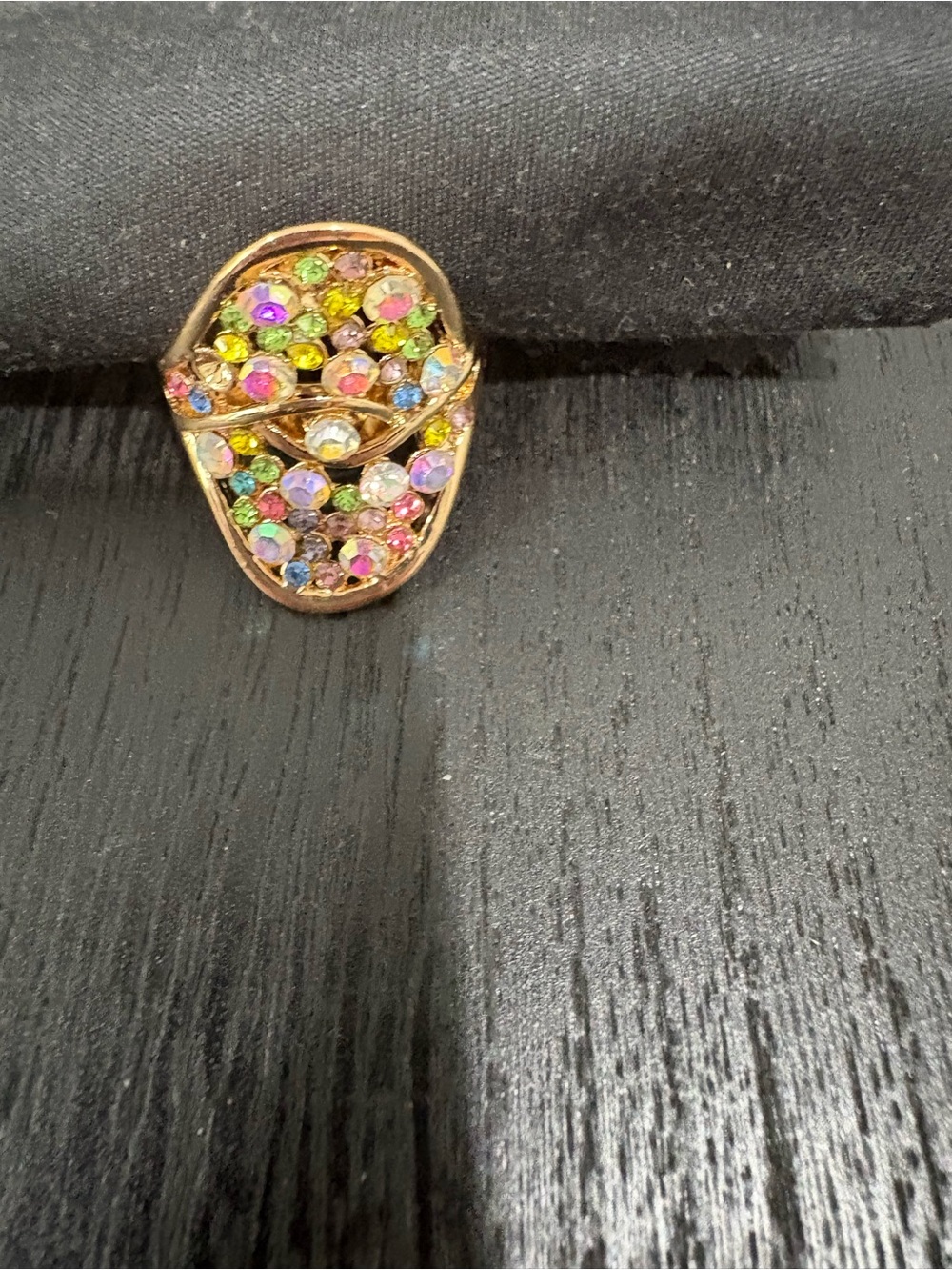 Adjustable Shield Ring with multi crystals